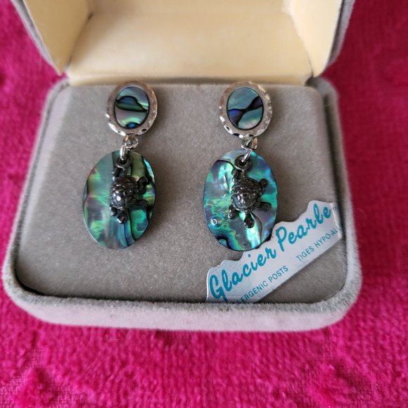 ***SOLD***       Glacier Pearl Turtle Earrings - Picture 1 of 2